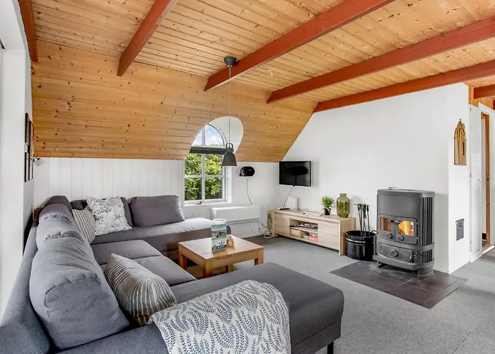 Pia - 400m From The Sea By Interhome